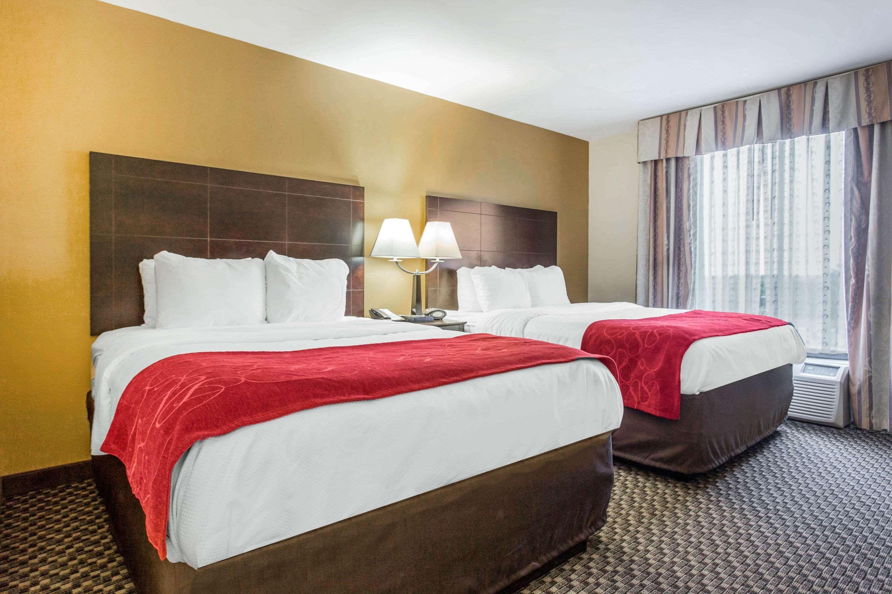 Comfort Suites Clinton Near Presbyterian College Εξωτερικό φωτογραφία
